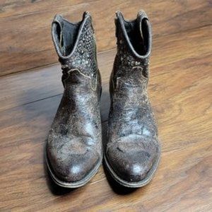 Frye Deborah studded boot